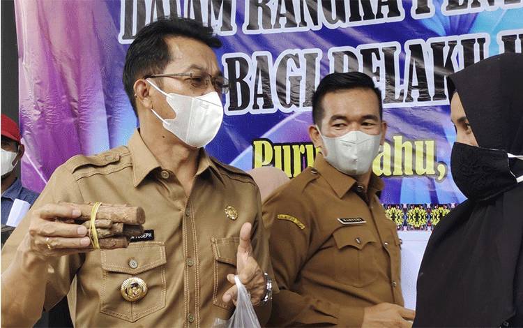 810 Pelaku UMKM di Murung Raya Dapat Bantuan Modal
