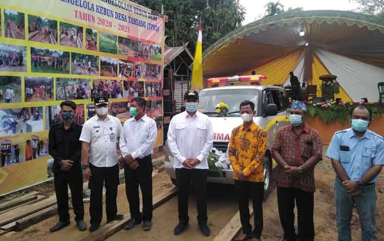 Bupati Lamandau Resmikan Ambulans Desa yang Dibeli TPKD Tamiang
