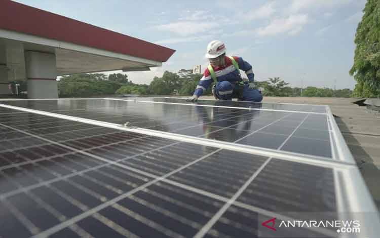 Pemerintah Terbitkan Regulasi Terbaru Dorong Pengembangan PLTS Atap