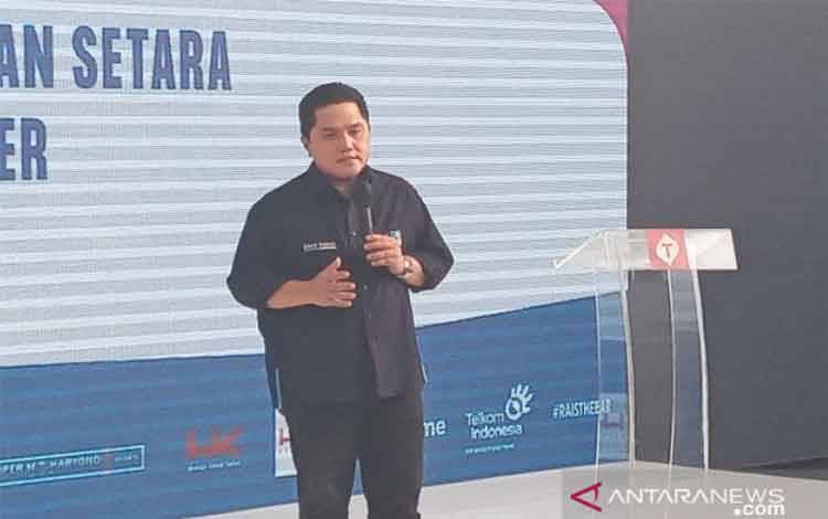 Menteri BUMN Erick Thohir saat menyampaikan sambutan dalam program #GirlsTakeover 2021 di Telkomsel Smart Office, Jakarta, Kamis (30/9/2021). ANTARA/Aji Cakti