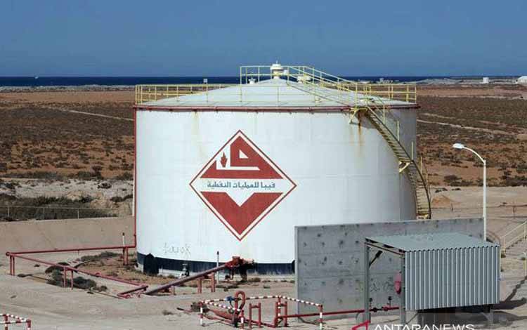 Minyak Menguat ke Dekat Level Tertinggi 3 Tahun Jelang Pertemuan OPEC+