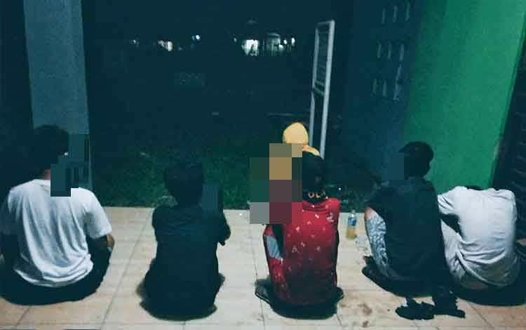 Satpol PP Bubarkan Kawanan Remaja Mabuk di Kompleks Olahraga Nansarunai