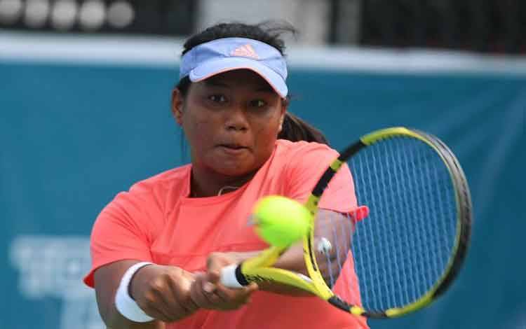 Cuaca Panas Membuat Kaki Petenis Fitriani Sabatini Melepuh