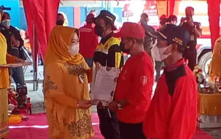 Bupati Kobar Kukuhkan Anggota Barisan Relawan Kebakaran