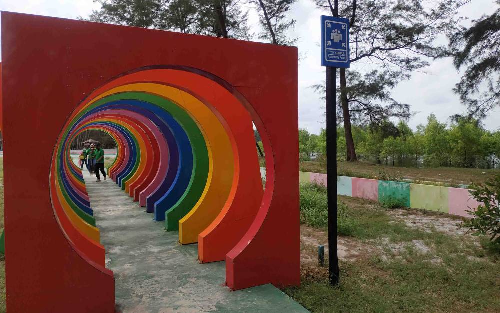 Usulkan Perbaikan Kolam Renang Pantai Sungai Bakau