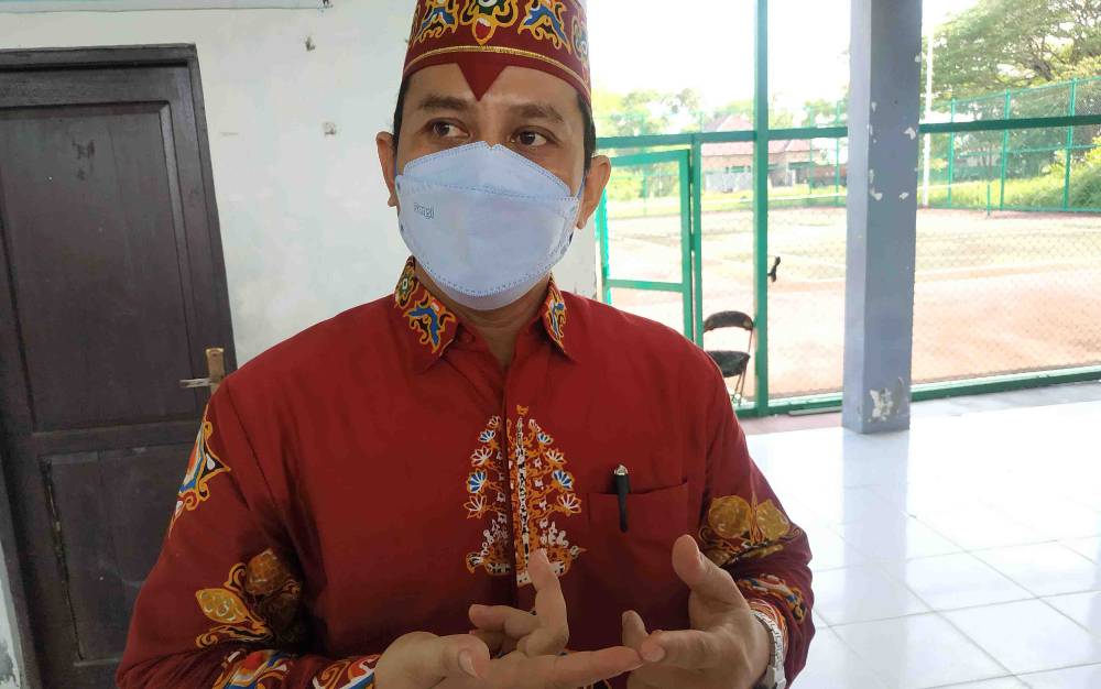 Plt Kepala Diskoperindag Kabupaten Seruyan, Primermen
