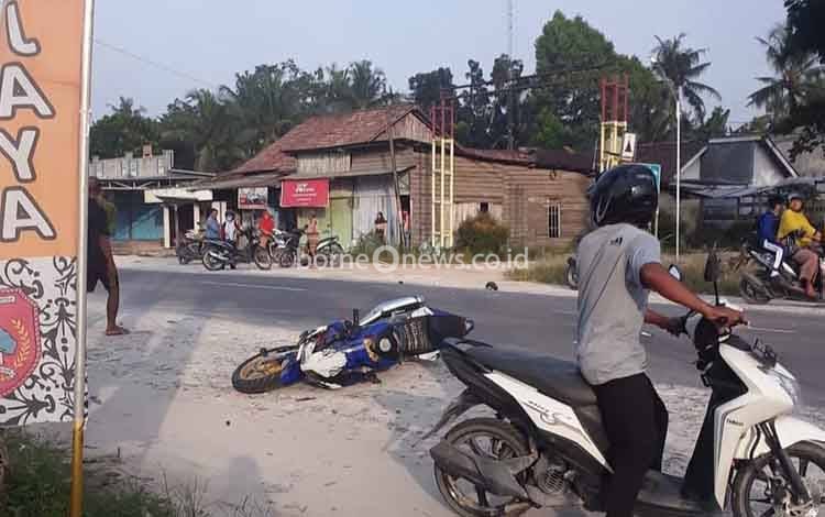 Diduga Kurang Fokus, Pengemudi Motor di Pangkalan Lada Terlibat Kecelakaan
