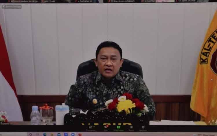 Wakil Gubernur Kalimantan Tengah, Edy Pratowo saat menghadiri kegiatan secara virtual