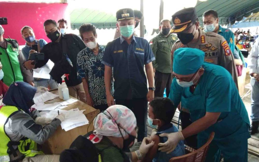 DPRD Gunung Mas Apresiasi Pelajar Ikuti Vaksinasi Covid-19