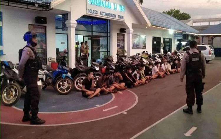 Satlantas Polres Kotim Ancam Tindak Pengguna Knalpot Brong