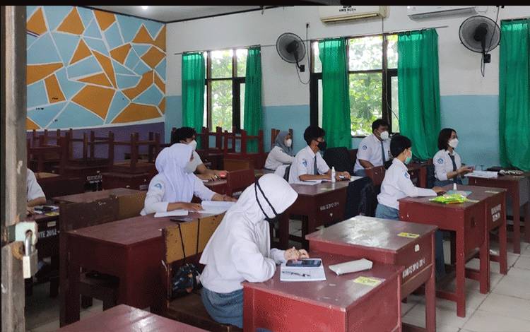 SMA/SMK Kalteng Mulai Lakukan PTM Terbatas