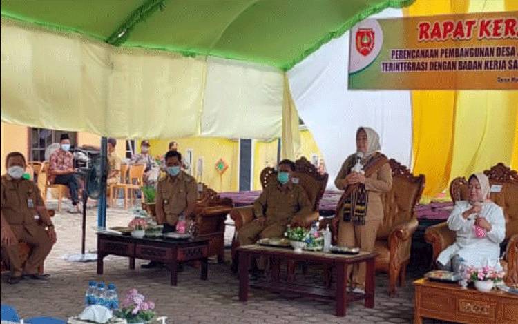 Ini yang Disampaikan Bupati Kobar Dalam Raker Rencana Pembangunan Desa di Kecamatan Pangkalan Banteng