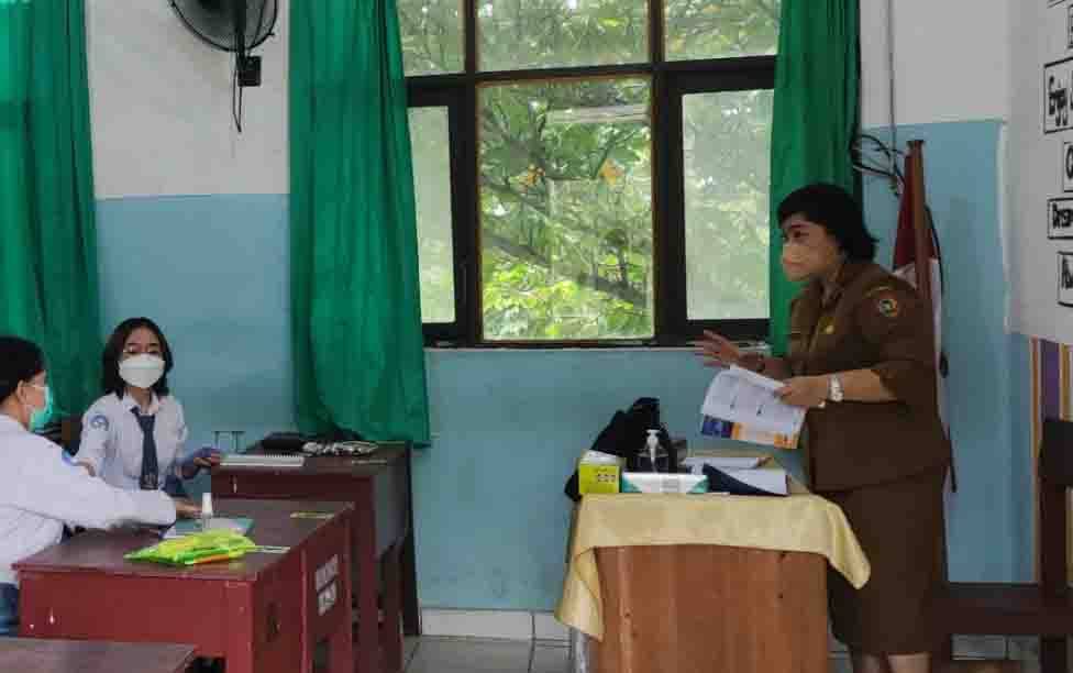 Proses pembelajaran tatap muka di SMAN 2 Palangka Raya, Senin 11 Oktober 2021
