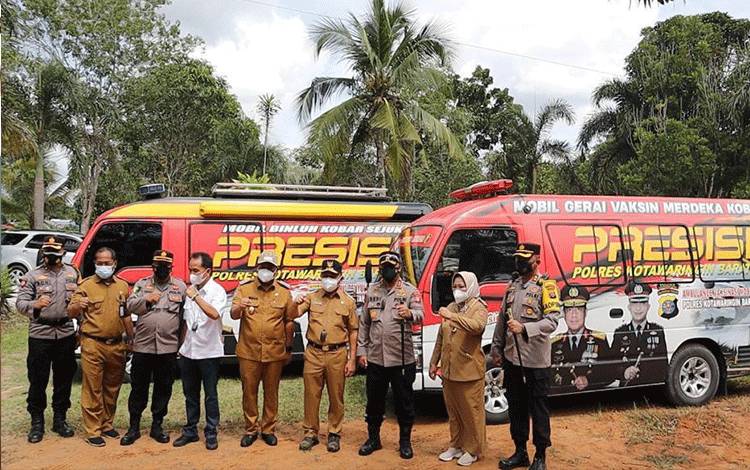 Mobil Gerai Vaksin Merdeka Polres Kobar Diapresiasi Kapolda dan Gubernur