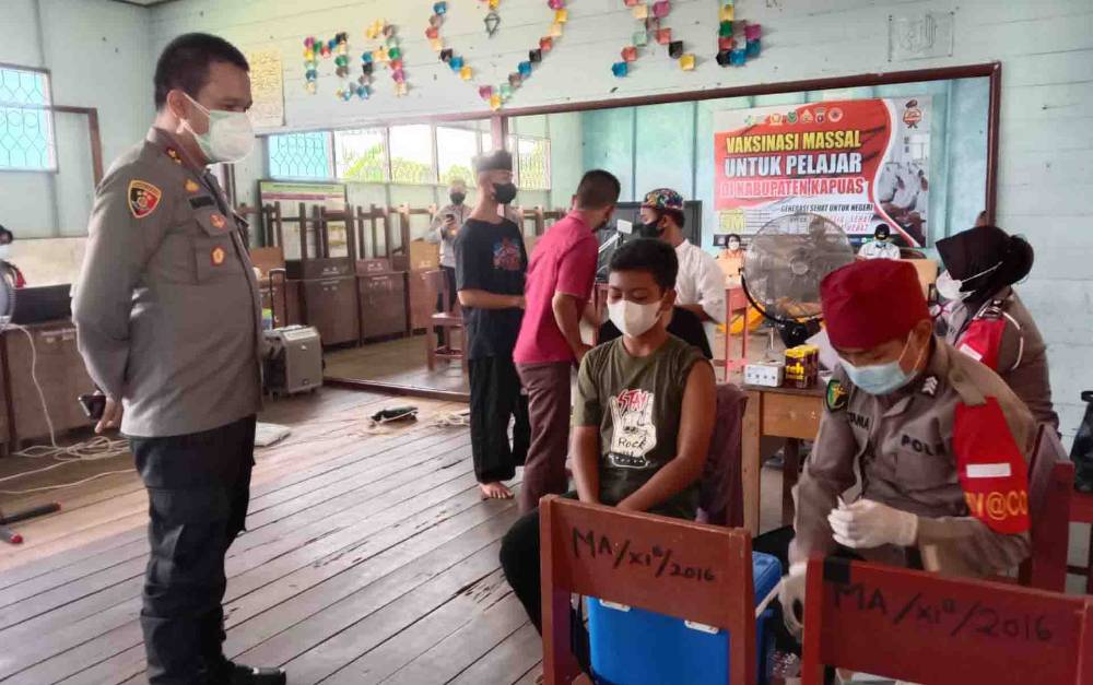 Kapolres Kapuas Pantau Pelaksanaan Vaksinasi Covid-19 di Ponpes Al-Amin