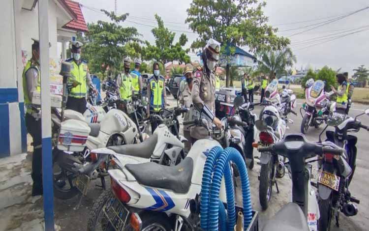 Kasat Lantas Polres Katingan Lakukan Pengecekan Kendaraan Dinas, Ini Tujuanya