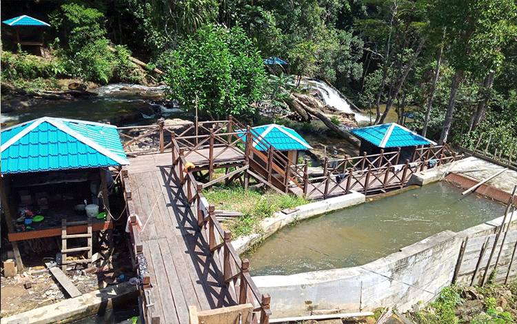 Desa Pangke Miliki Wisata Air Terjun Sahai Gantung