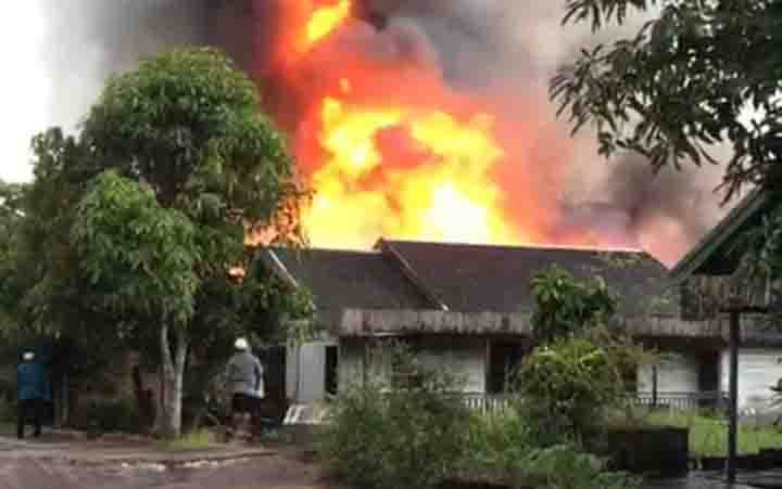 2 Rumah dan 1 Gedung Walet di Samuda Ludes Terbakar