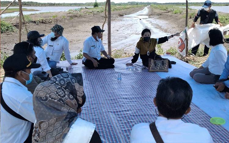 Bupati Pulang Pisau Dengarkan Keluh-kesah Nelayan Tambak