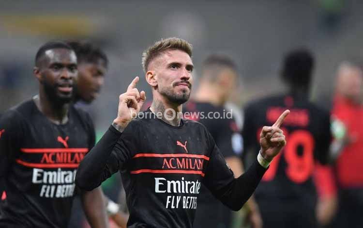 AC Milan Puncaki Klasemen Usai Menang Dramatis 3-2 atas Hellas Verona
