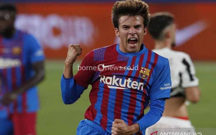 Mourinho Dikabarkan Tertarik Hadirkan Riqui Puig ke AS Roma