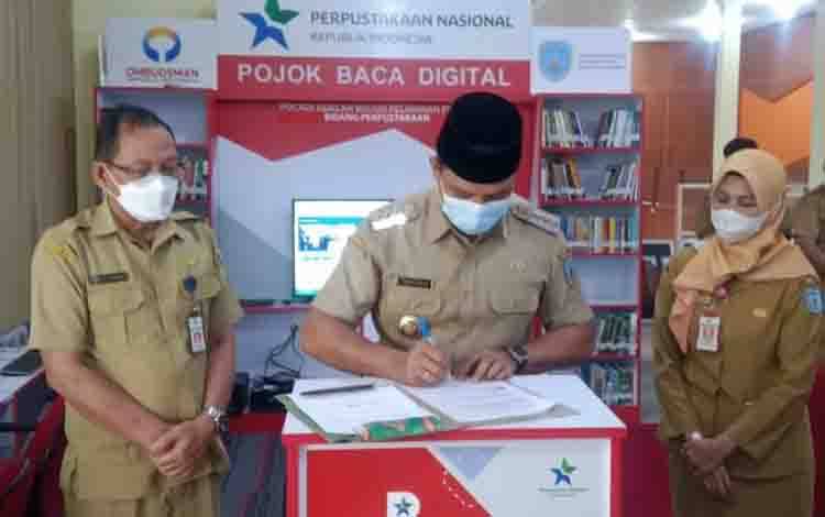 Bupati Lamandau Resmikan Pojok Baca Digital, Ini Manfaatnya