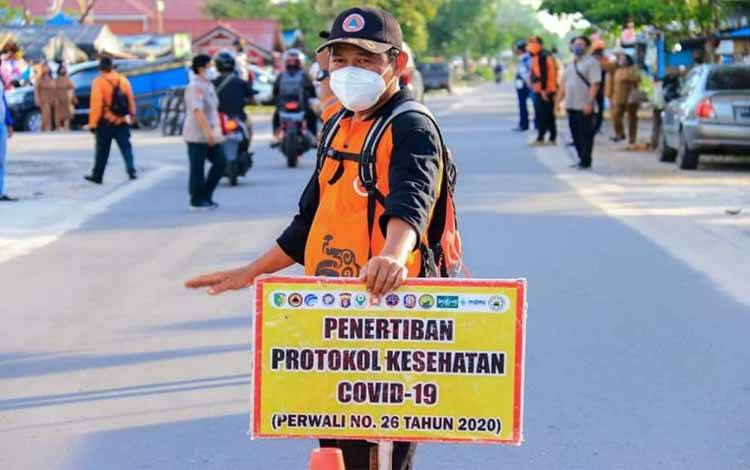 Tim Satgas Covid-19 Palangka Raya saat razia masker
