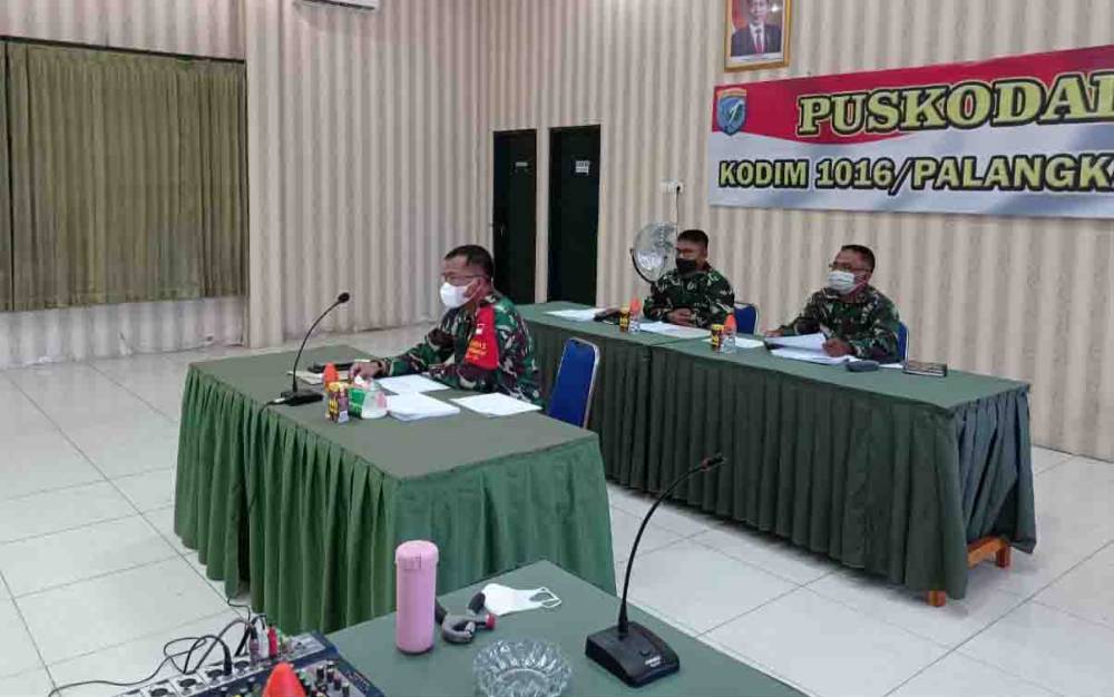 CAPTION: Kodim 1016 Palangka Raya menghadiri Rapat Evaluasi Program Kerja dan Anggaran Triwulan III ?