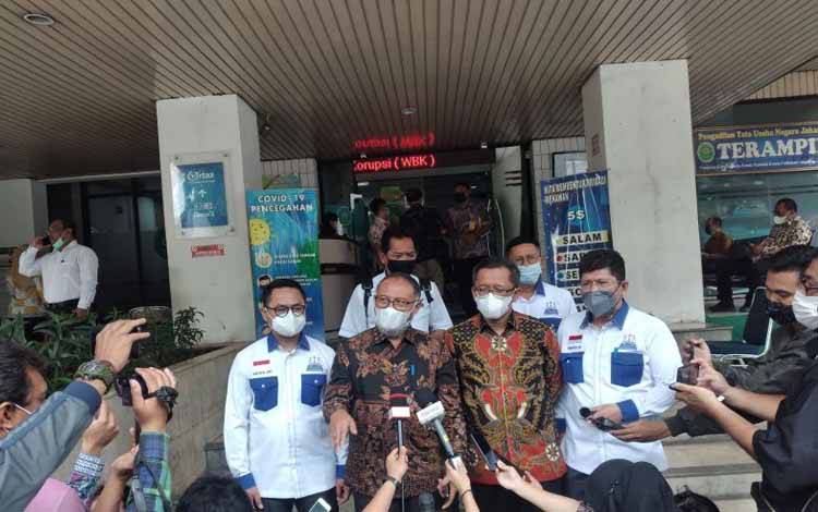 Bambang Widjojanto: Polemik Demokrat Bisa Rusak Demokrasi