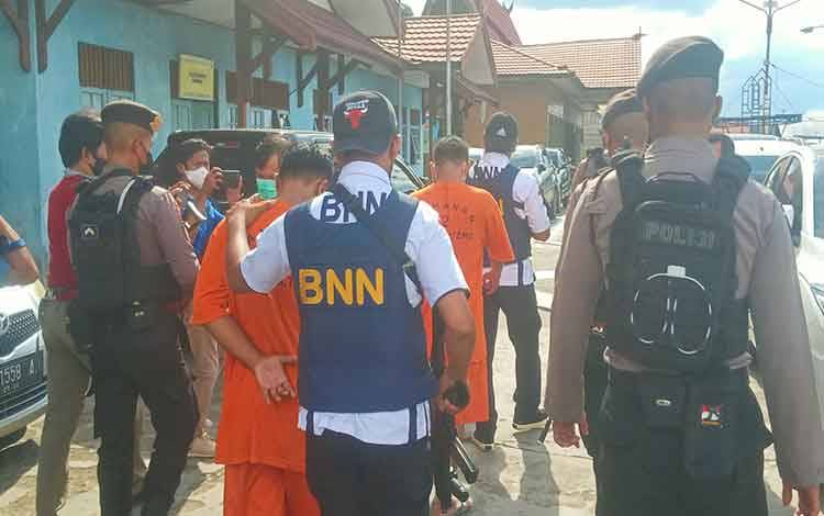 Terduga Pengedar di Puntun Ditangkap, 2 Ons Sabu Disita