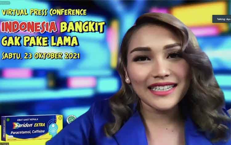 Komentar Warganet Tak Buat Ayu Ting Ting Sakit Kepala