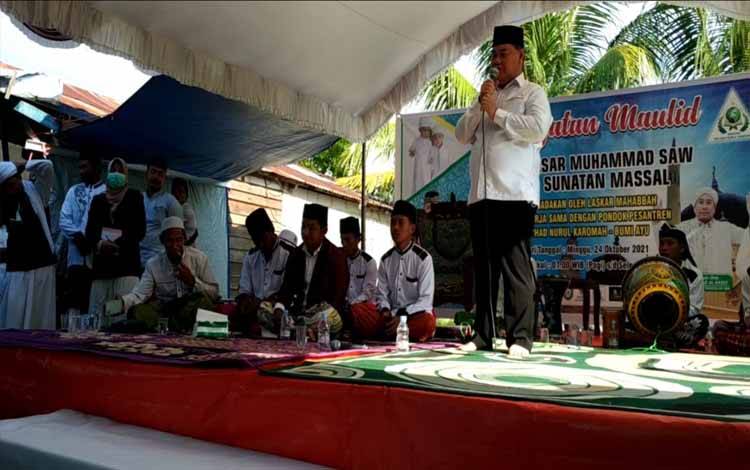 Bupati Kotim Lakukan Peletakan Batu Pertama Pembangunan Ruangan di Pondok Pesantren Nurul Karomah