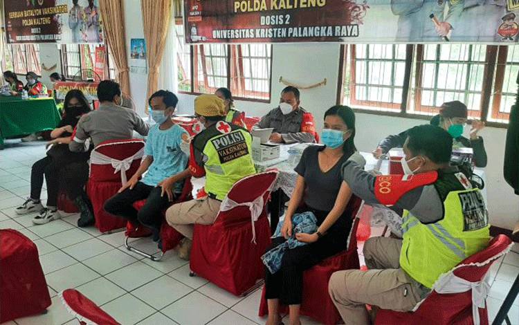 Polda Kalteng Gelar Vaksinasi Untuk Mahasiswa dan Masyarakat Umum