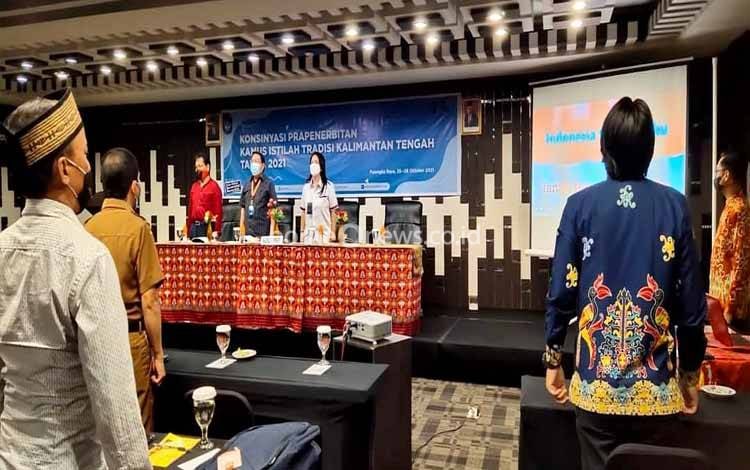 Balai Bahasa Konsinyasi Prapenerbitan Kamus Istilah Tradisi Kalteng