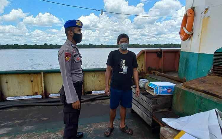 Satpolairud Polres Kapuas Periksa Kelengkapan Alat Keselamatan Kapal