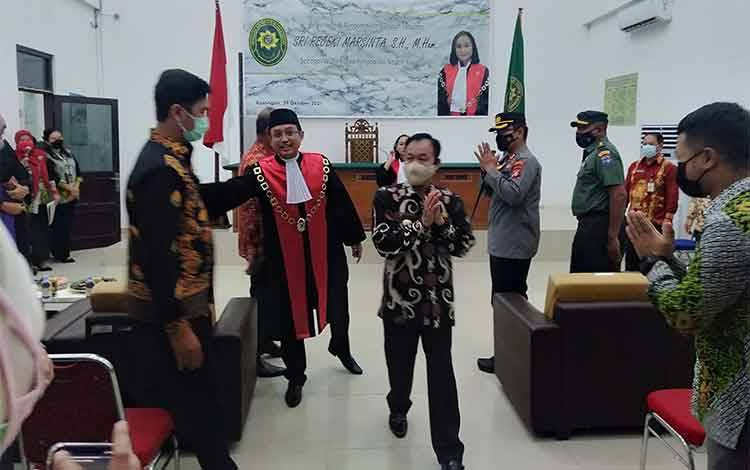 Bupati Sakariyas Hadiri Pelantikan Wakil Ketua PN Kasongan