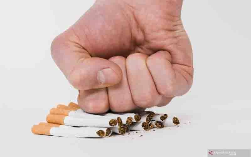 Kiat Hilangkan Bau Rokok