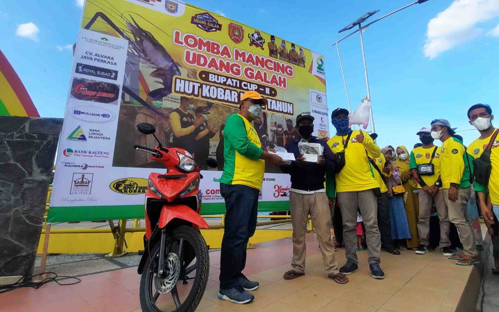 Ketua DPRD Kobar Apresiasi Lomba Mancing Udang Galah Bupati Cup II