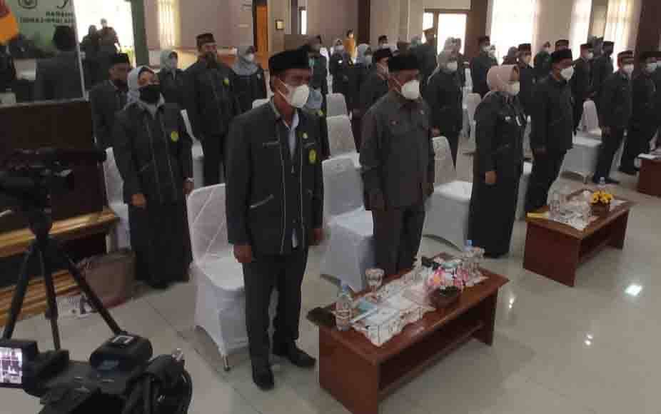 Pengurus DPD Lasqi Kobar saat mengikuti prosesi pelantikan di Aula Pemkab Kobar, Selasa, 2 November 2021