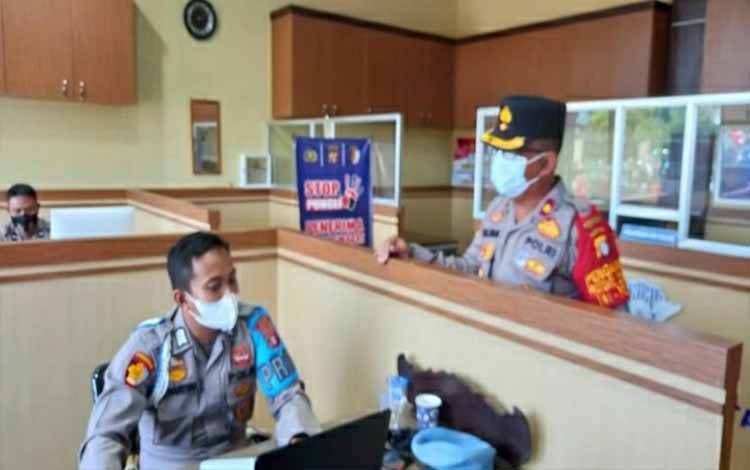 Kabag Ops Cek Pelayanan Publik SPKT Polres Kapuas, Ini Pesan ke Personel