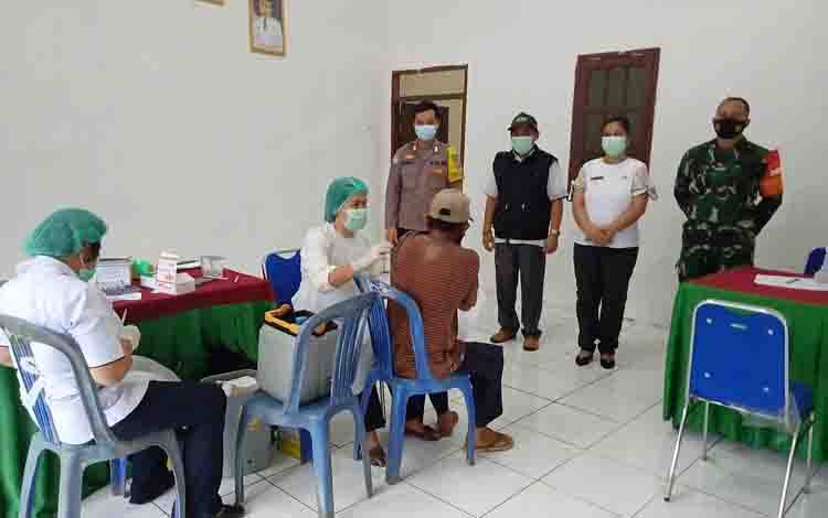 Cakupan Vaksinasi Covid-19 di Kecamatan Patangkep Tutui Hampir 70 Persen