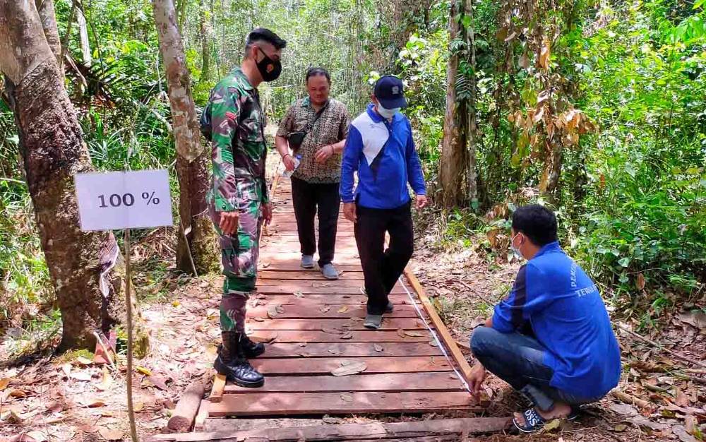 Pemdes Tewah Pupuh Barito Timur Bangun Titian Usaha Tani Gunakan DD Tahap 2