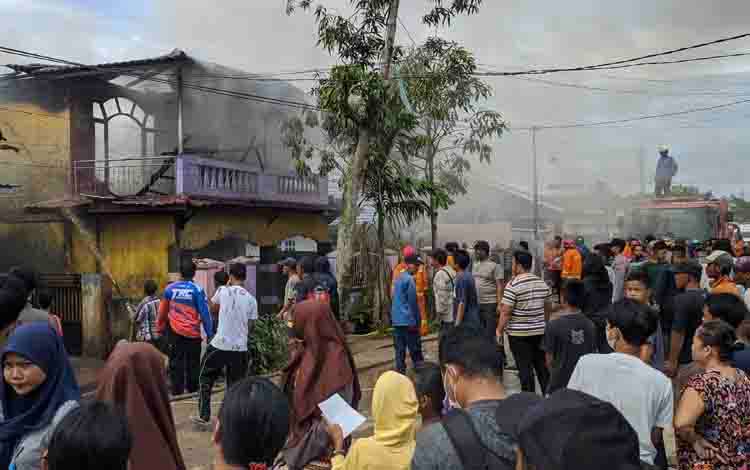 Sempat Terdengar Suara Ledakan Sebelum Muncul Api di Rumah Guru Jalan Cristopel Mihing