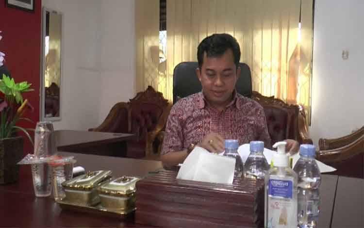 Anggota Komisi I DPRD Kotim Sarankan DAD Tingkatkan Sosialisasi Hukum Adat?