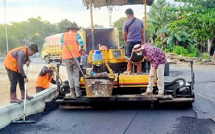 Diberi Perpanjangan Waktu, Peningkatan Jalan Bundaran Longkang Segera Rampung