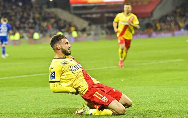 Clauss Cemerlang Ketika Lens Remukkan Troyes 4-0