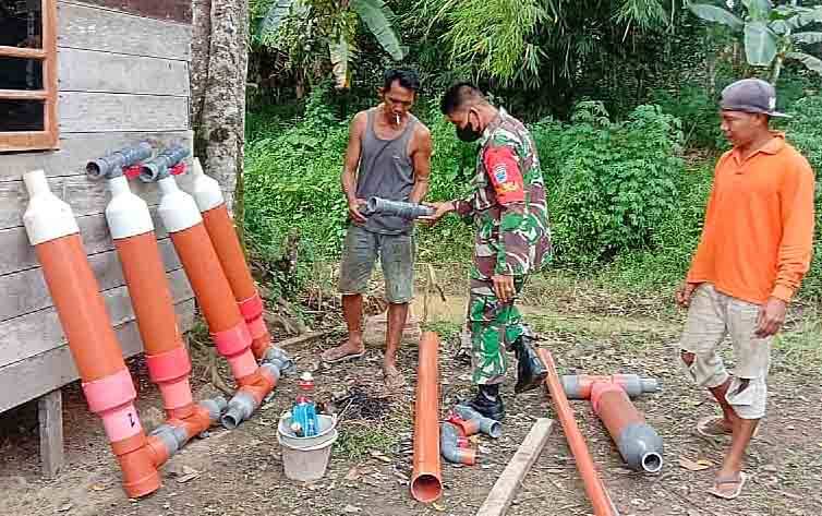 Dinas Kesehatan Barito Timur dan TNI Fasilitasi Teknologi Tepat Guna Sanitasi di 3 Desa
