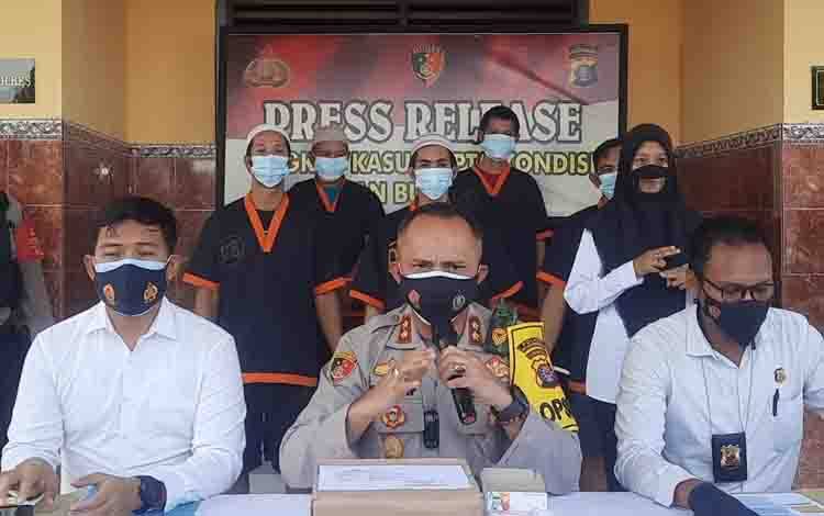 5 Pelaku Illegal Logging Digelandang ke Polres Kobar