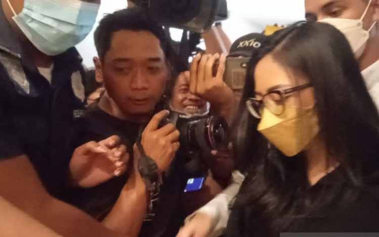 Rachel Vennya Penuhi Panggilan Polisi sebagai Tersangka
