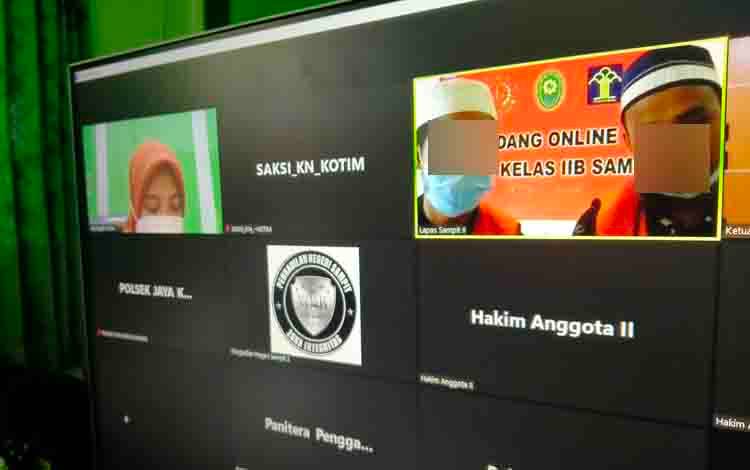 M Bima Saputra dan Tony, terdakwa kasus pencurian.